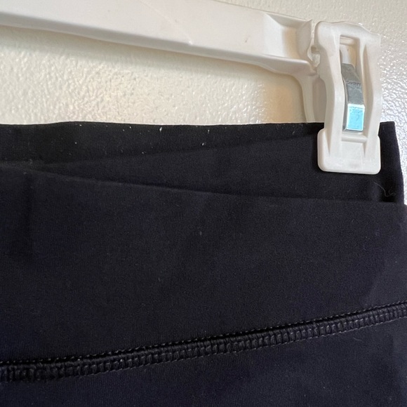 Forever 21, S, black, athletic shorts, spanks, spandex, Layered patterned waist - Picture 2 of 3